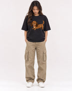 Mockup Boxy Heavyweight Tee Black female full-body 02
