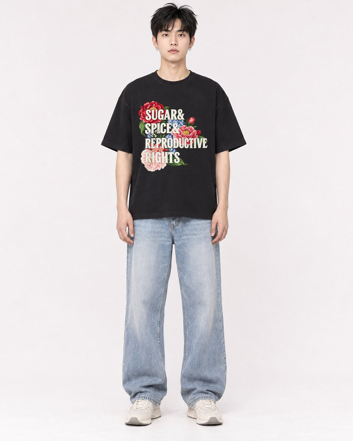 Mockup Boxy Heavyweight Tee Black male full-body 01