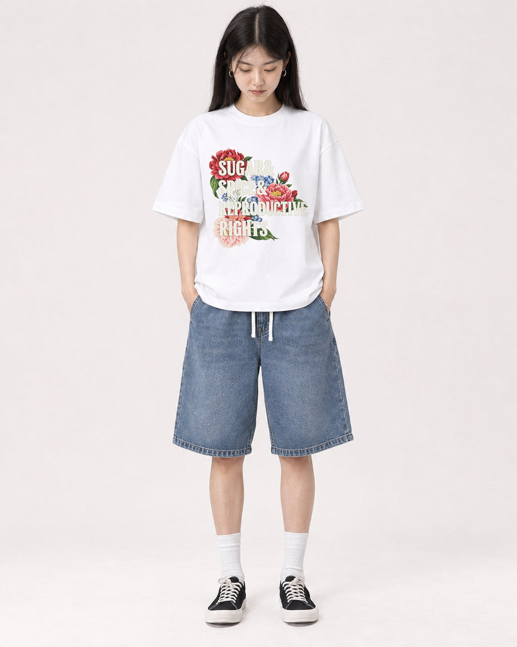 Mockup Boxy Heavyweight Tee White female full-body 01