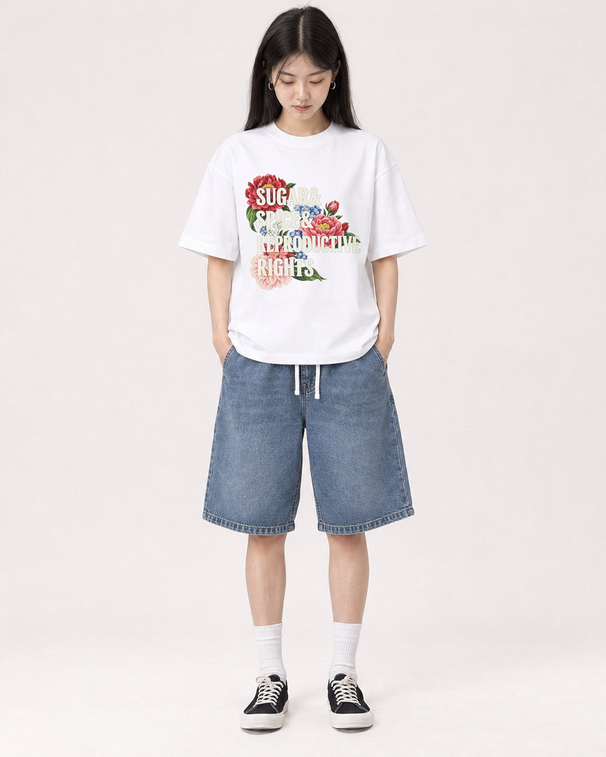 Mockup Boxy Heavyweight Tee White female full-body 01