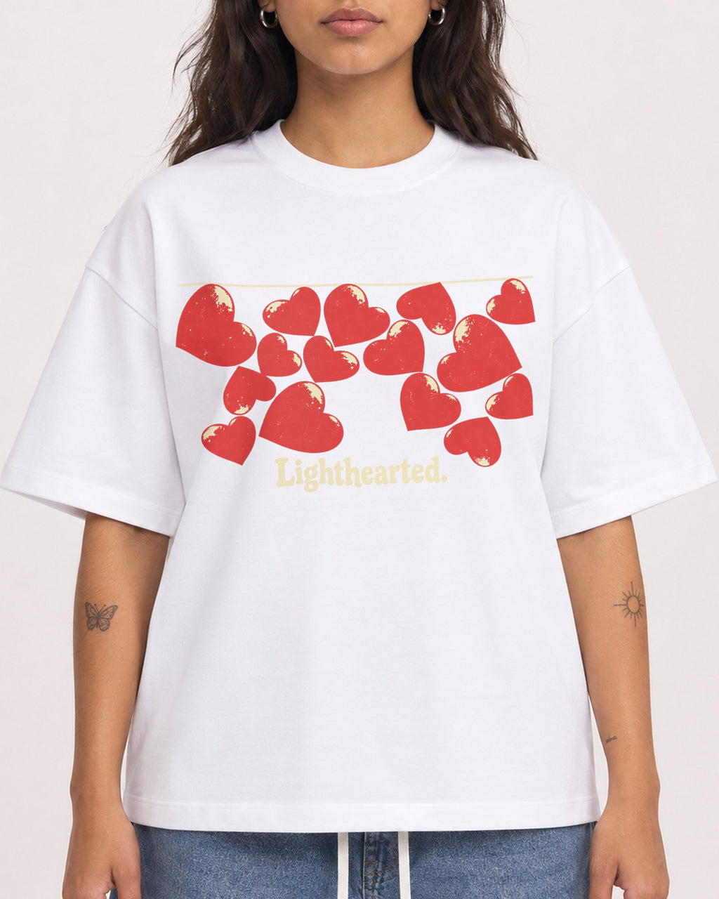 Mockup Boxy Heavyweight Tee White female close-up 06