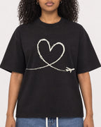 Mockup Boxy Heavyweight Tee Black female close-up 05
