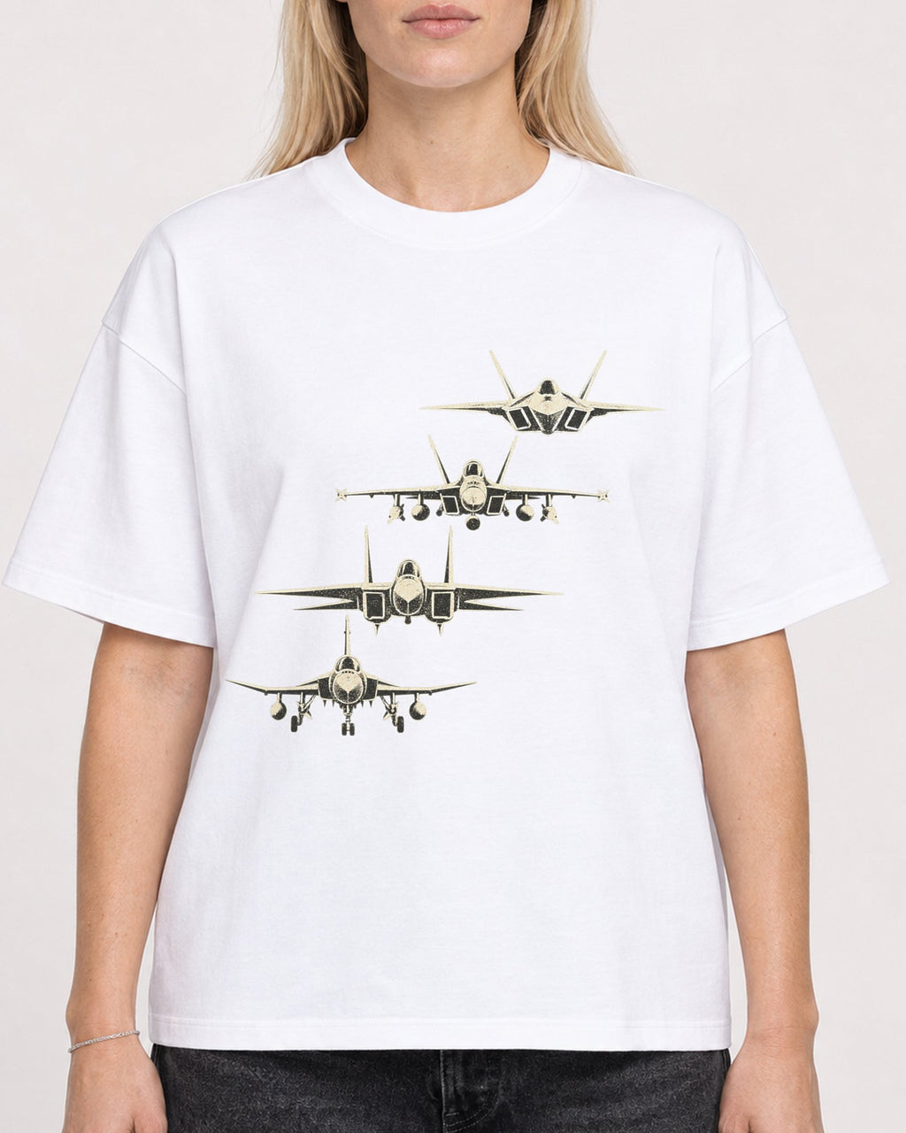 Mockup Boxy Heavyweight Tee White female close-up 08