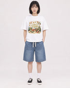 Mockup Boxy Heavyweight Tee White female full-body 11