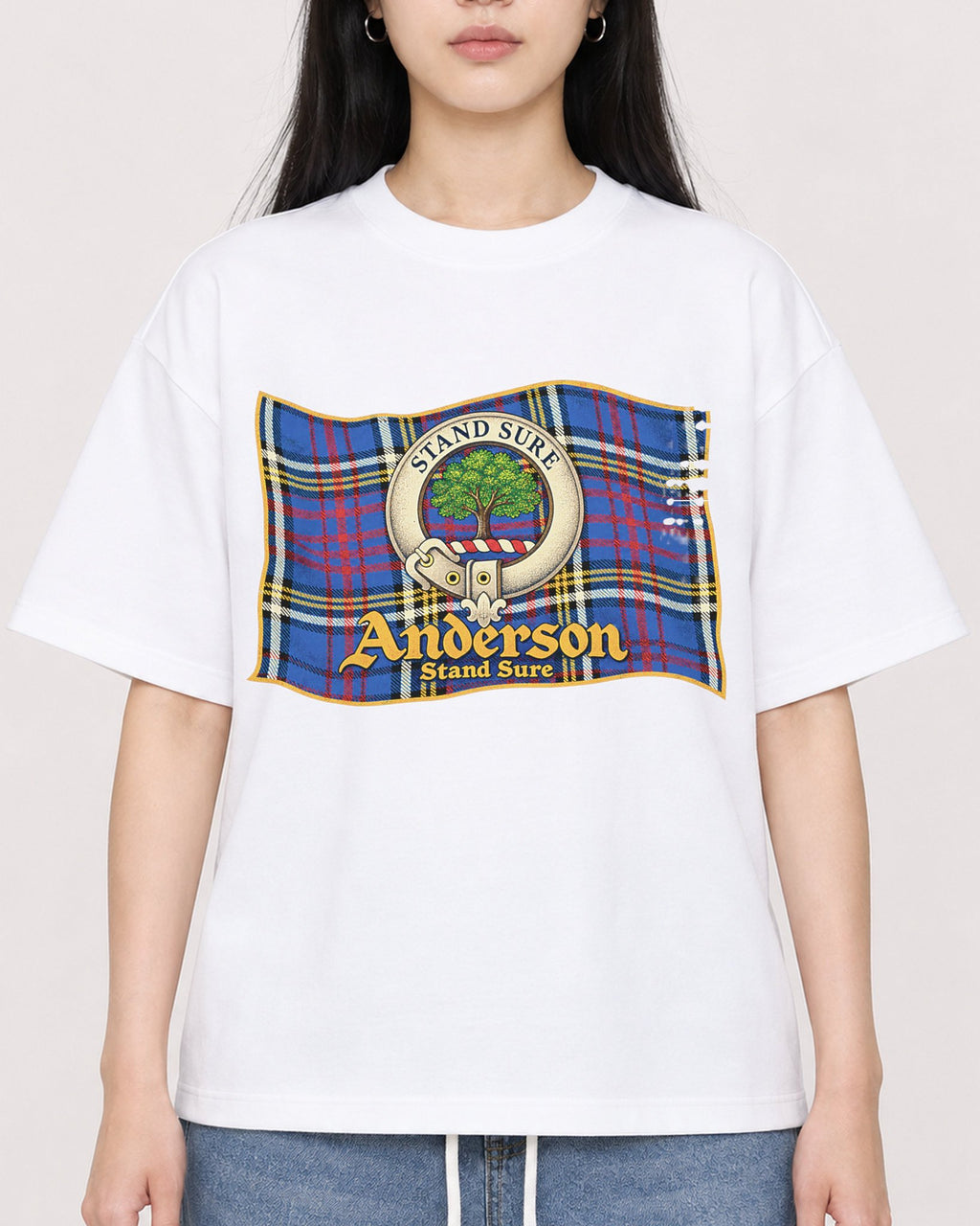 Mockup Boxy Heavyweight Tee White female close-up 01