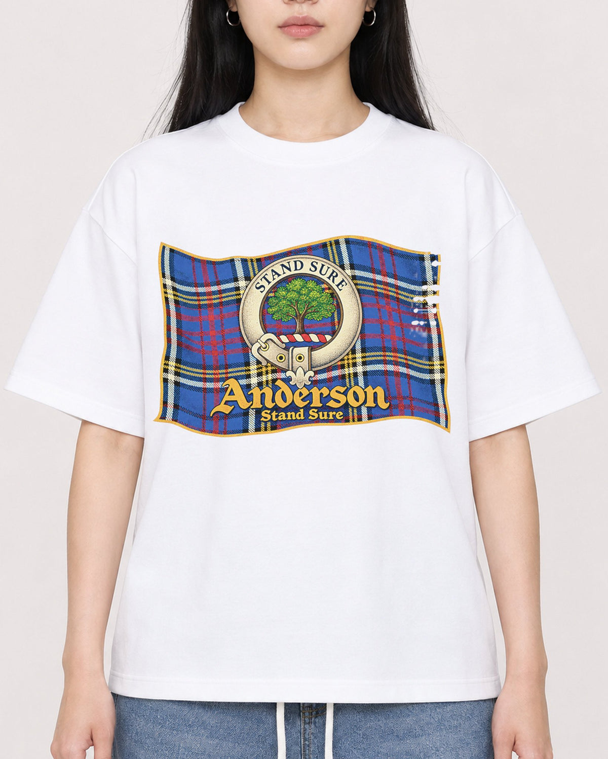 Mockup Boxy Heavyweight Tee White female close-up 01