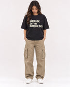 Mockup Boxy Heavyweight Tee Black female full-body 02