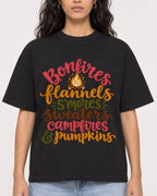 Mockup Boxy Heavyweight Tee Black female close-up 07