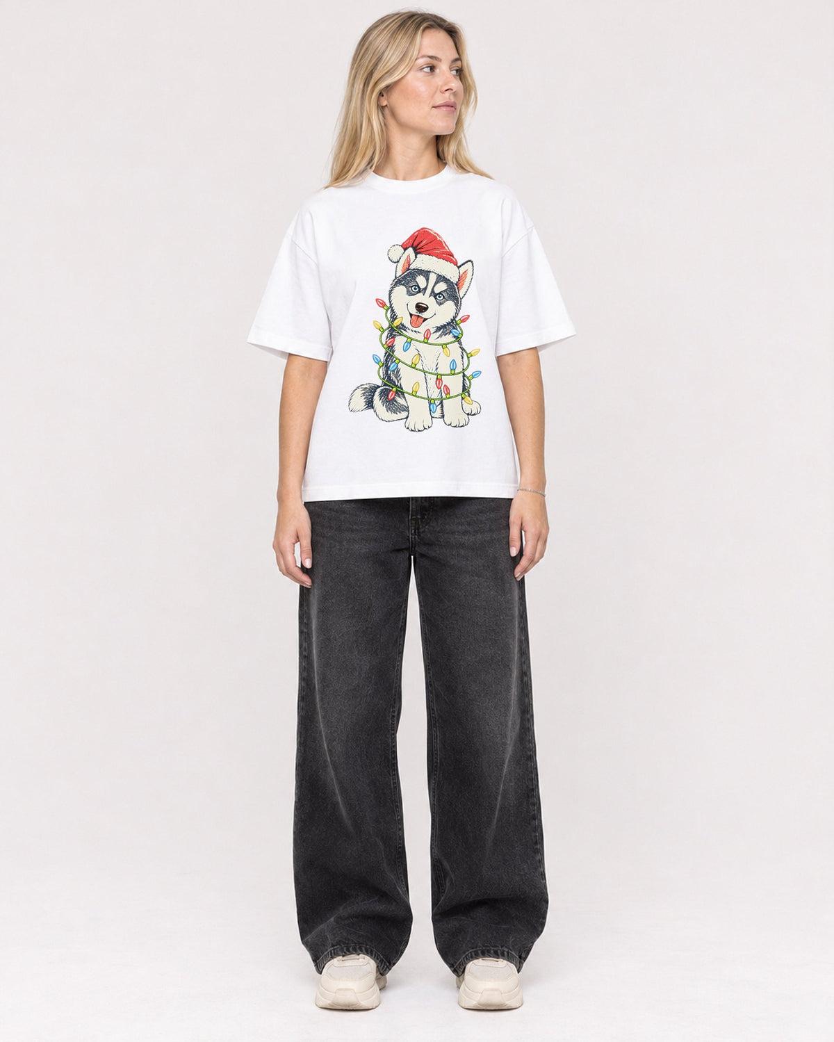 Mockup Boxy Heavyweight Tee White female full-body 08