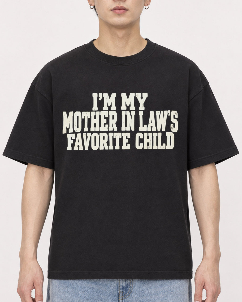 Mockup Boxy Heavyweight Tee Black male close-up 01
