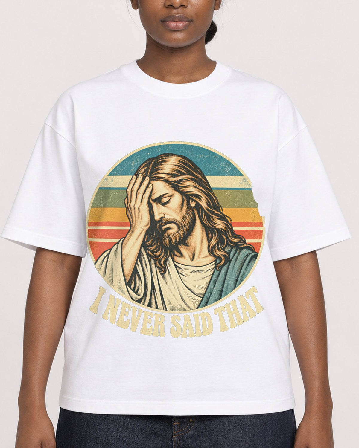 Mockup Boxy Heavyweight Tee White female close-up 34