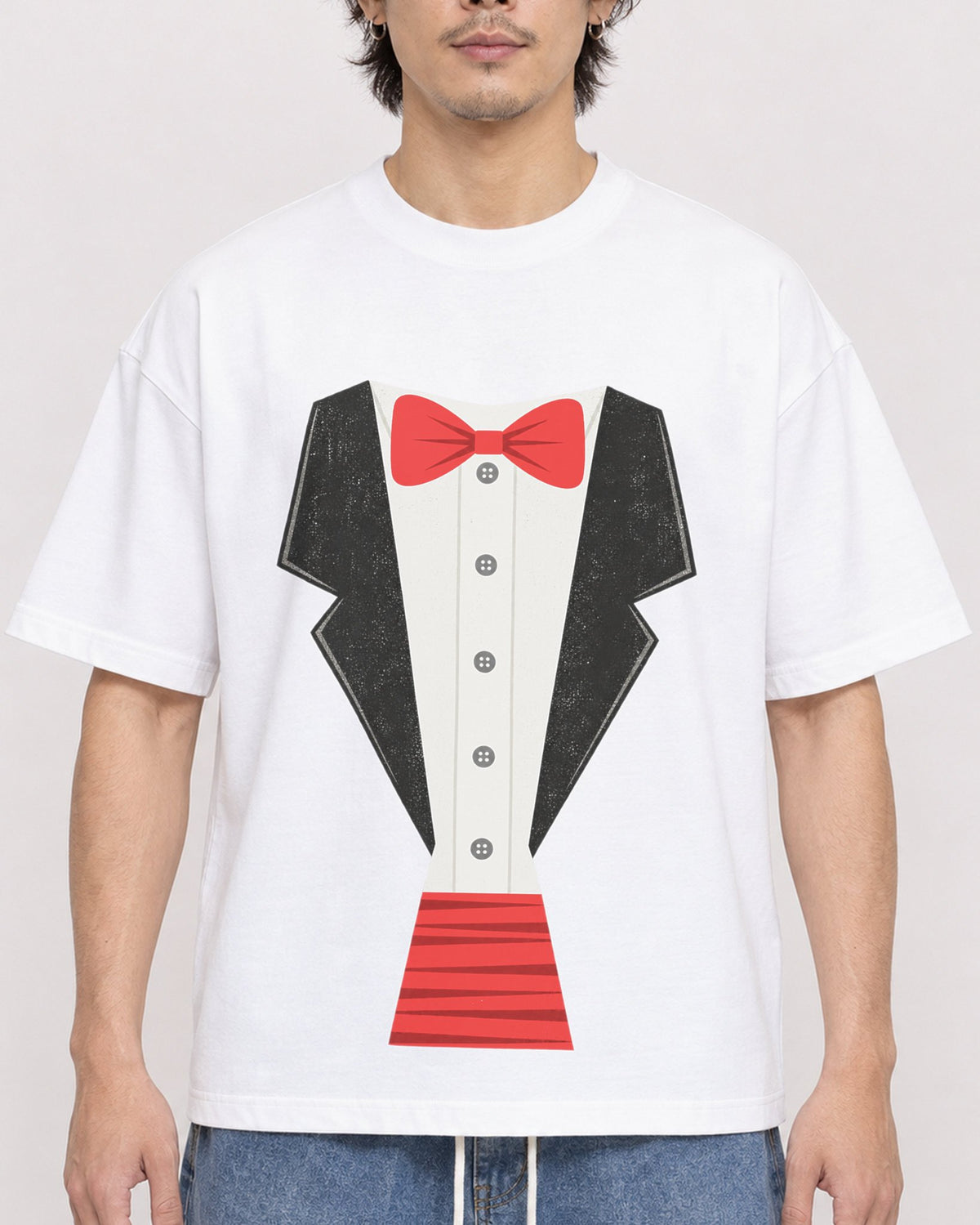 Mockup Boxy Heavyweight Tee White male close-up 03