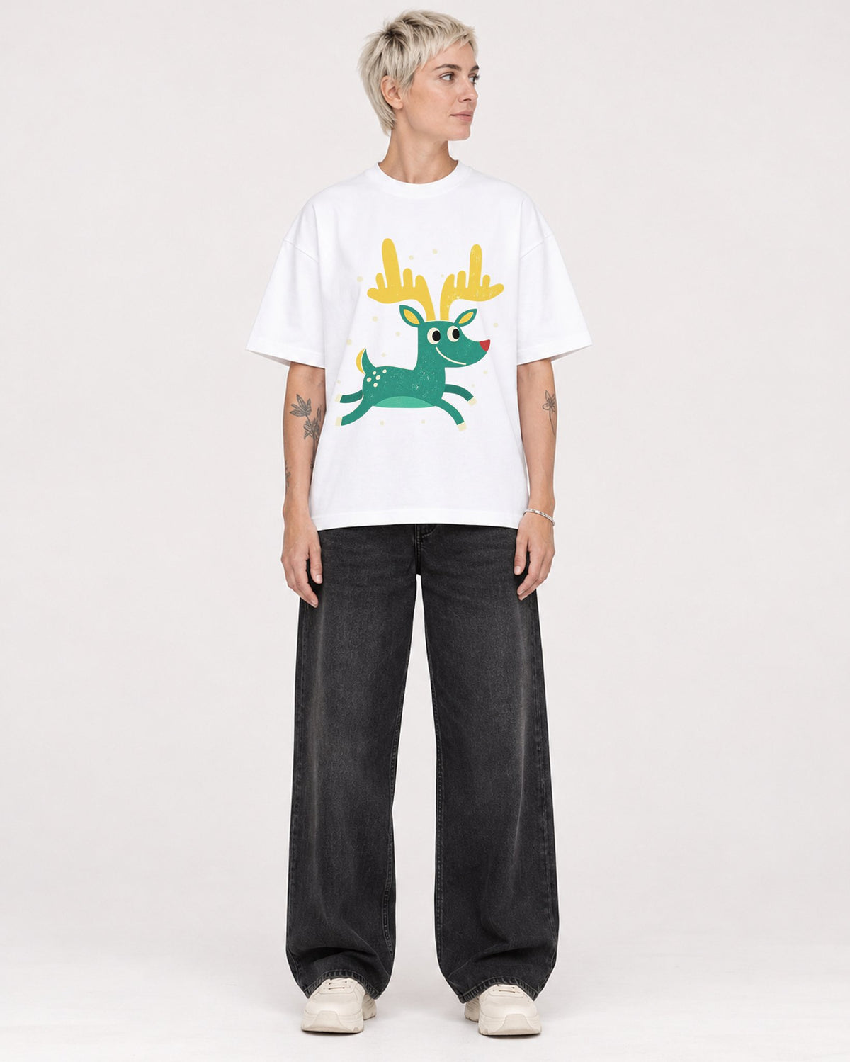 Mockup Boxy Heavyweight Tee White female full-body 48