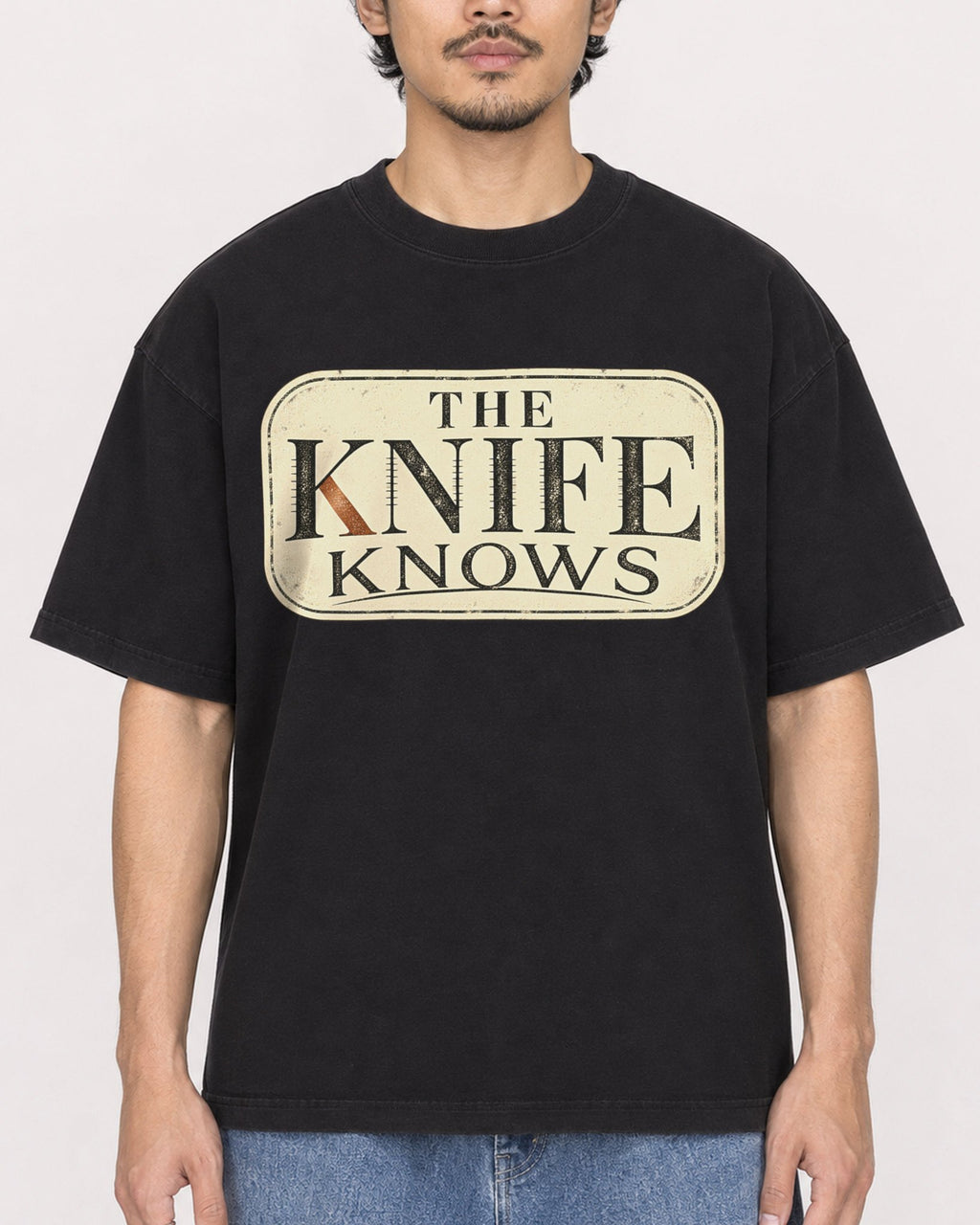 Mockup Boxy Heavyweight Tee Black male close-up 02