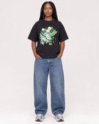 Mockup Boxy Heavyweight Tee Black female full-body 04