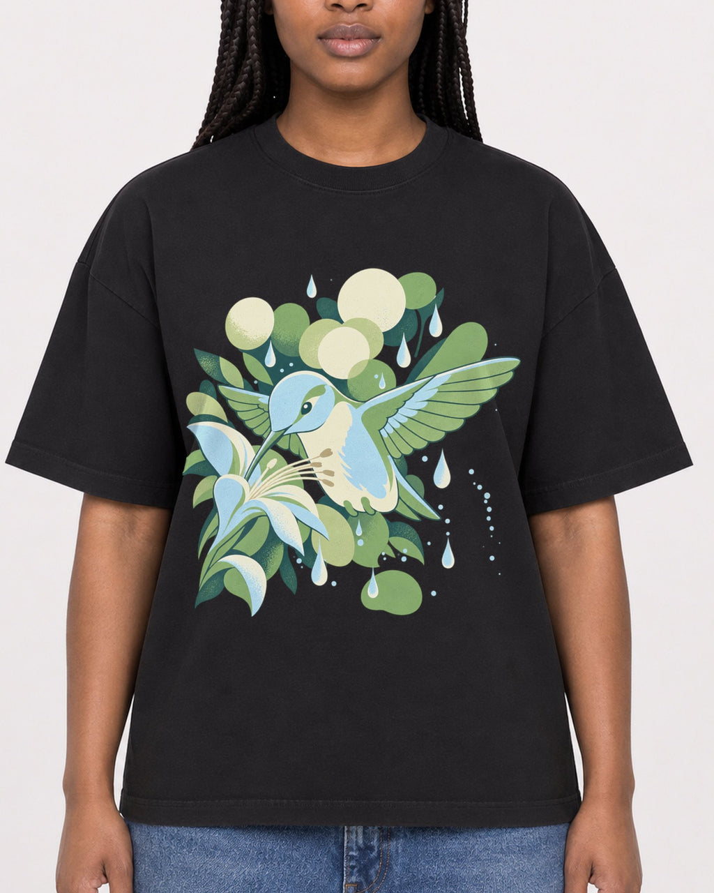 Mockup Boxy Heavyweight Tee Black female close-up 04