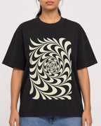 Mockup Boxy Heavyweight Tee Black female close-up 16