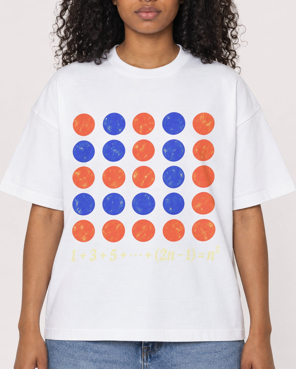 Mockup Boxy Heavyweight Tee White female close-up 05