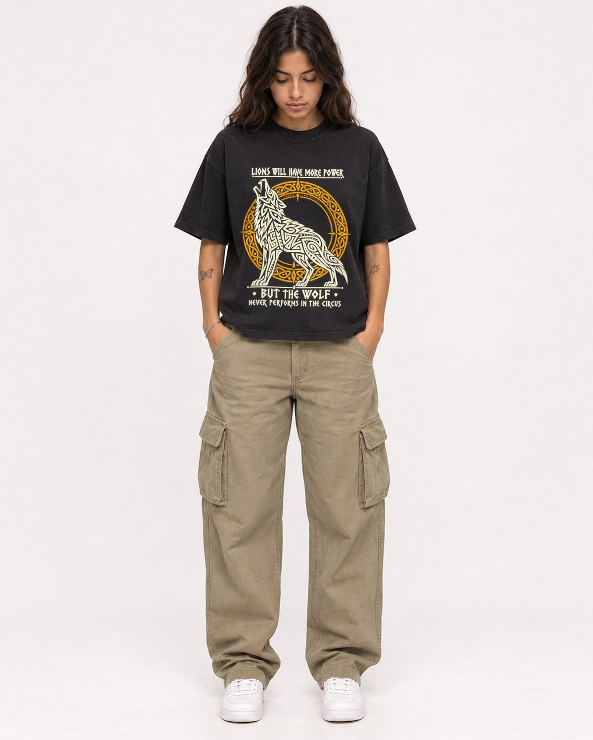 Mockup Boxy Heavyweight Tee Black female full-body 06