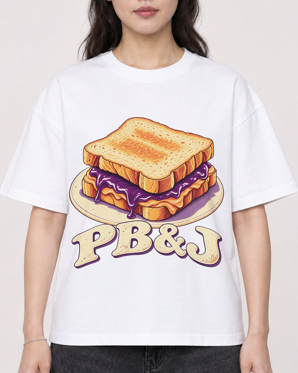 Mockup Boxy Heavyweight Tee White female close-up 03