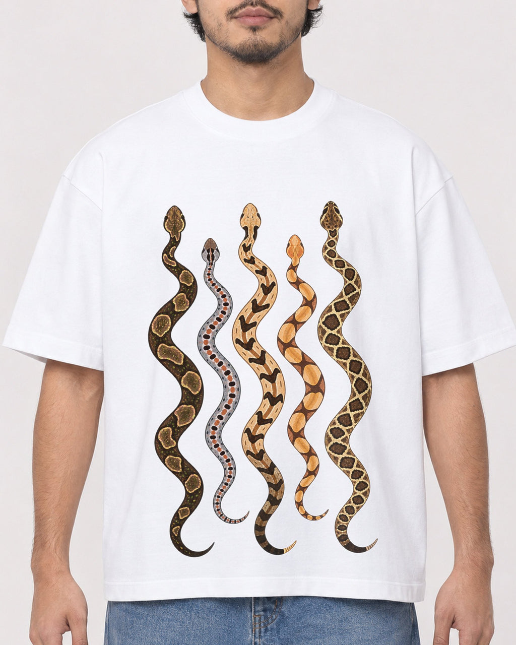 Mockup Boxy Heavyweight Tee White male close-up 02