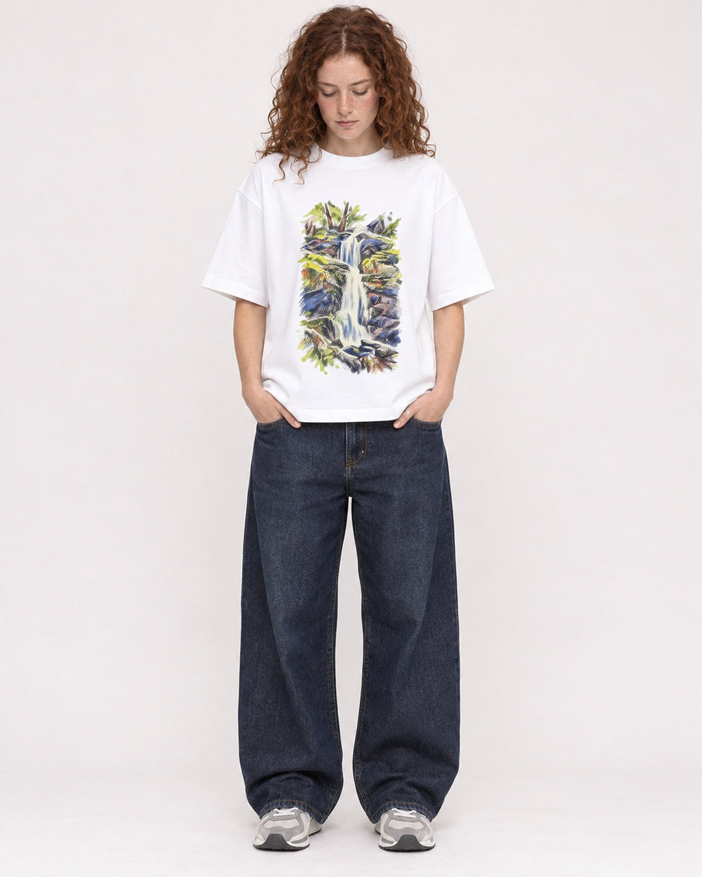 Mockup Boxy Heavyweight Tee White female full-body 09