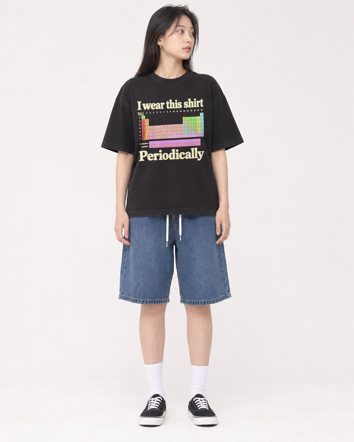Mockup Boxy Heavyweight Tee Black female full-body 01