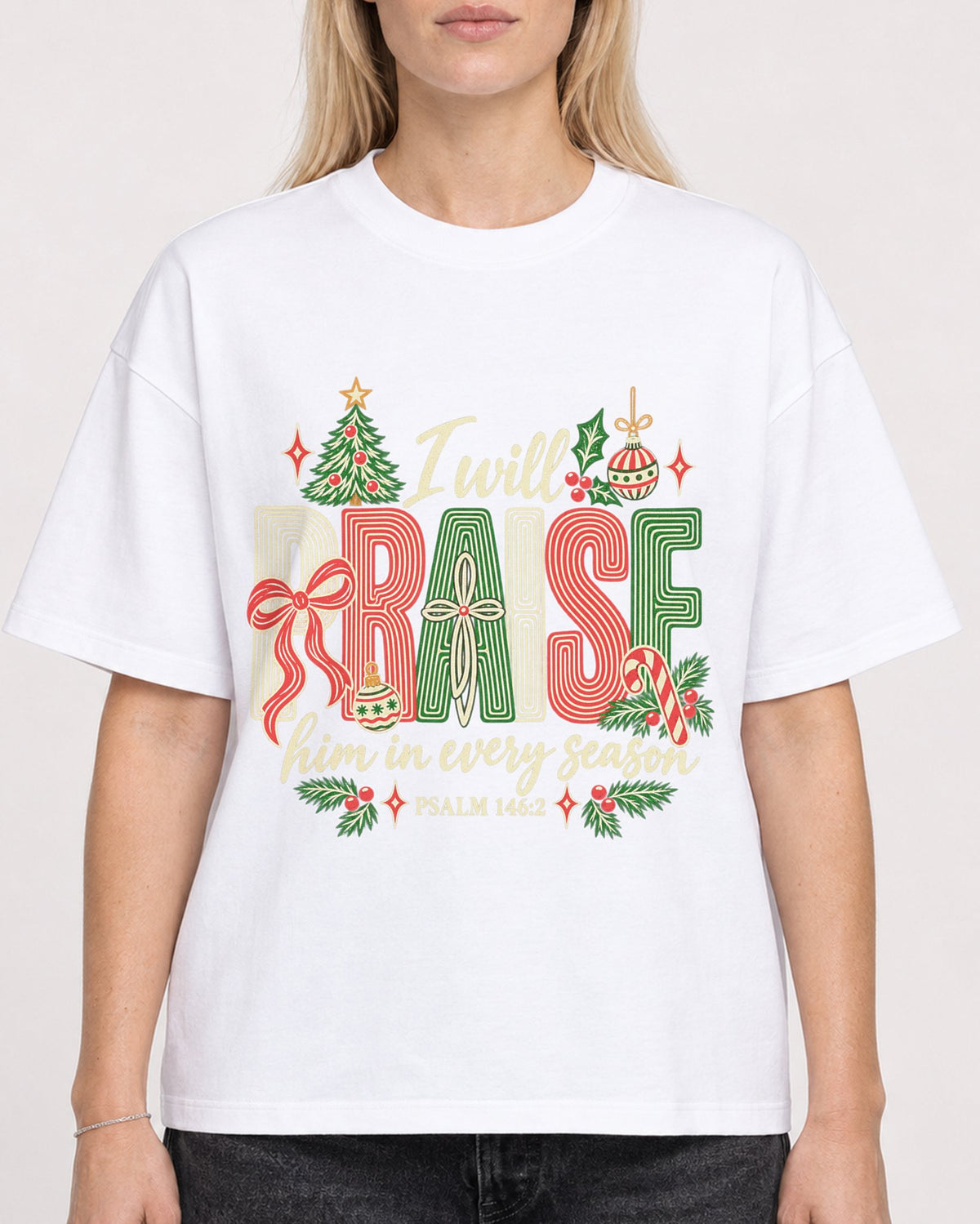 Mockup Boxy Heavyweight Tee White female close-up 08