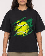 Mockup Boxy Heavyweight Tee Black female close-up 06