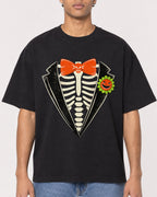Mockup Boxy Heavyweight Tee Black male close-up 10