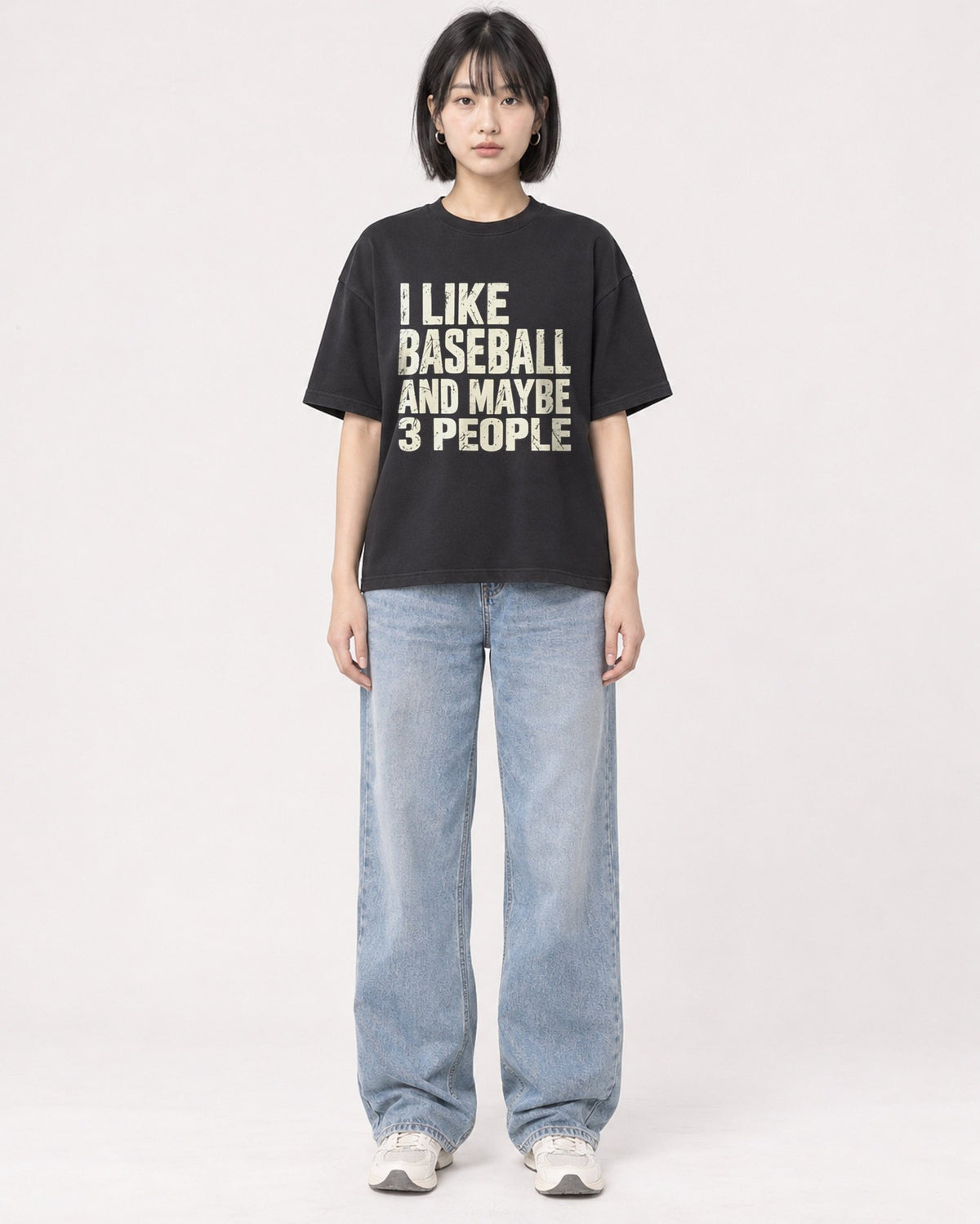 Mockup Boxy Heavyweight Tee Black female full-body 11