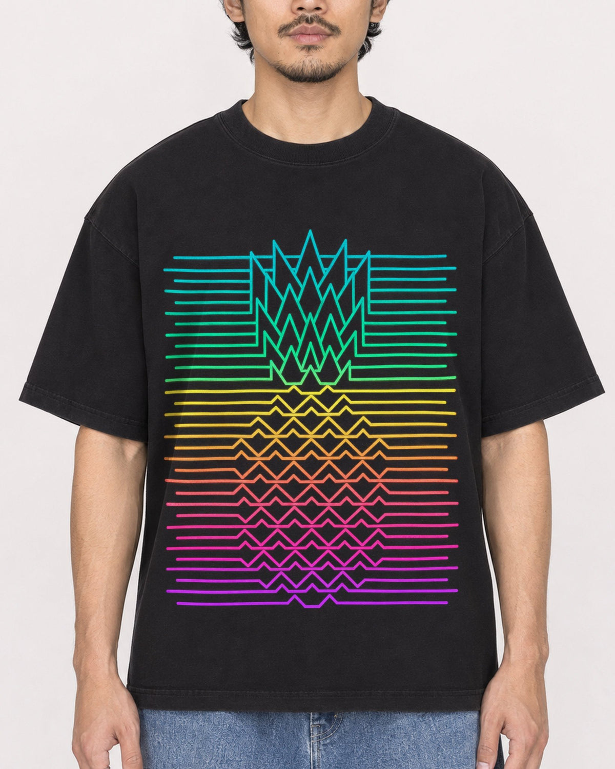 Mockup Boxy Heavyweight Tee Black male close-up 02