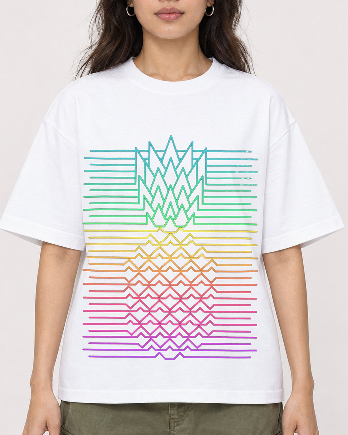 Mockup Boxy Heavyweight Tee White female close-up 02