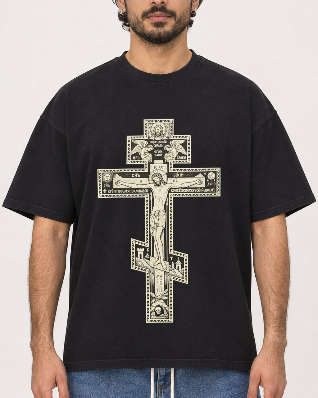 Mockup Boxy Heavyweight Tee Black male close-up 47