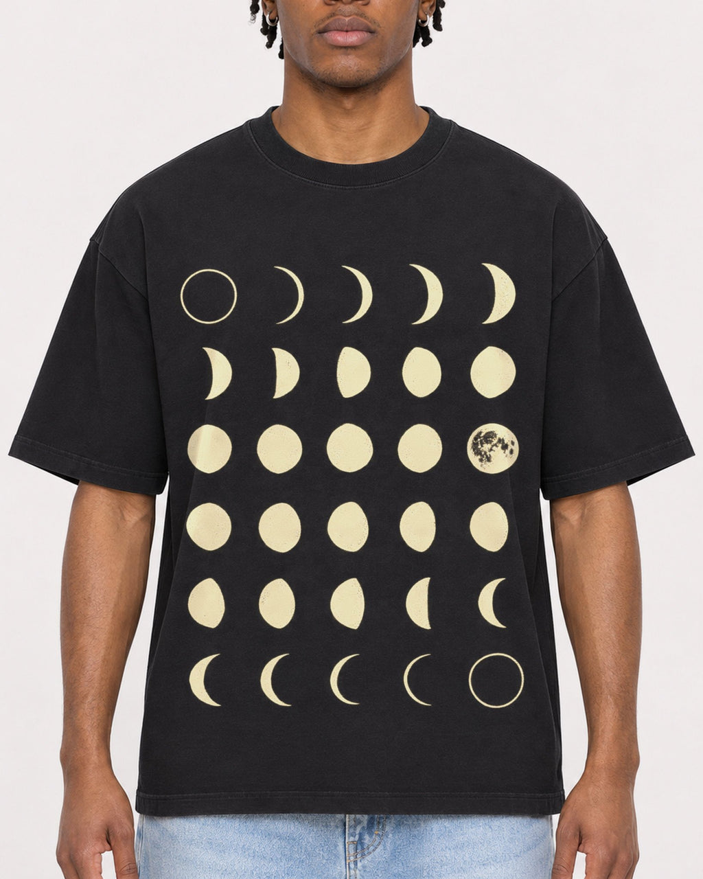 Mockup Boxy Heavyweight Tee Black male close-up 05