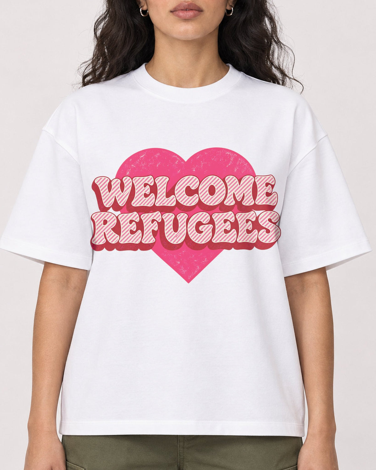 Mockup Boxy Heavyweight Tee White female close-up 07