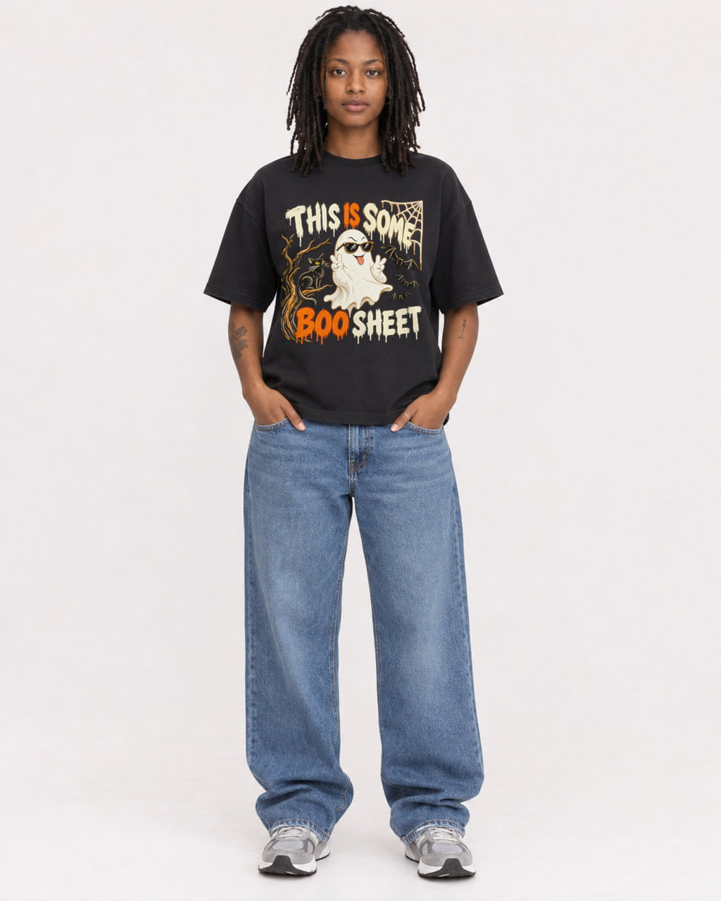 Mockup Boxy Heavyweight Tee Black female full-body 24