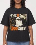 Mockup Boxy Heavyweight Tee Black female close-up 24