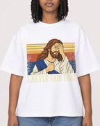 Mockup Boxy Heavyweight Tee White female close-up 15