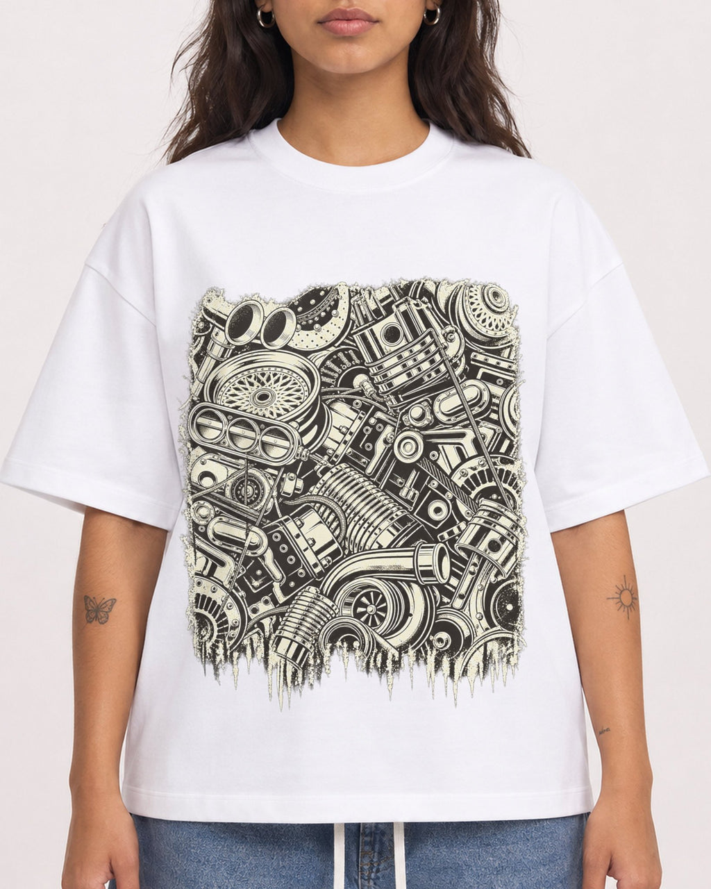 Mockup Boxy Heavyweight Tee White female close-up 06