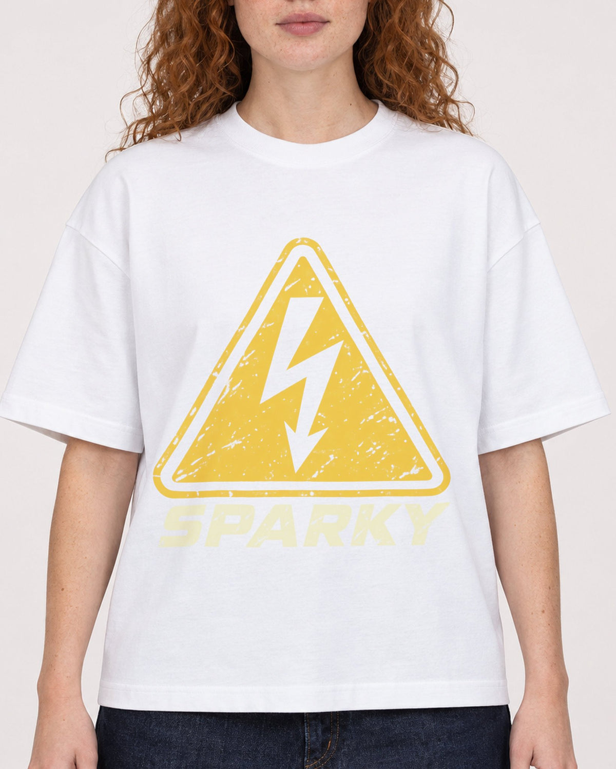 Mockup Boxy Heavyweight Tee White female close-up 09