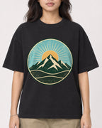 Mockup Boxy Heavyweight Tee Black female close-up 02