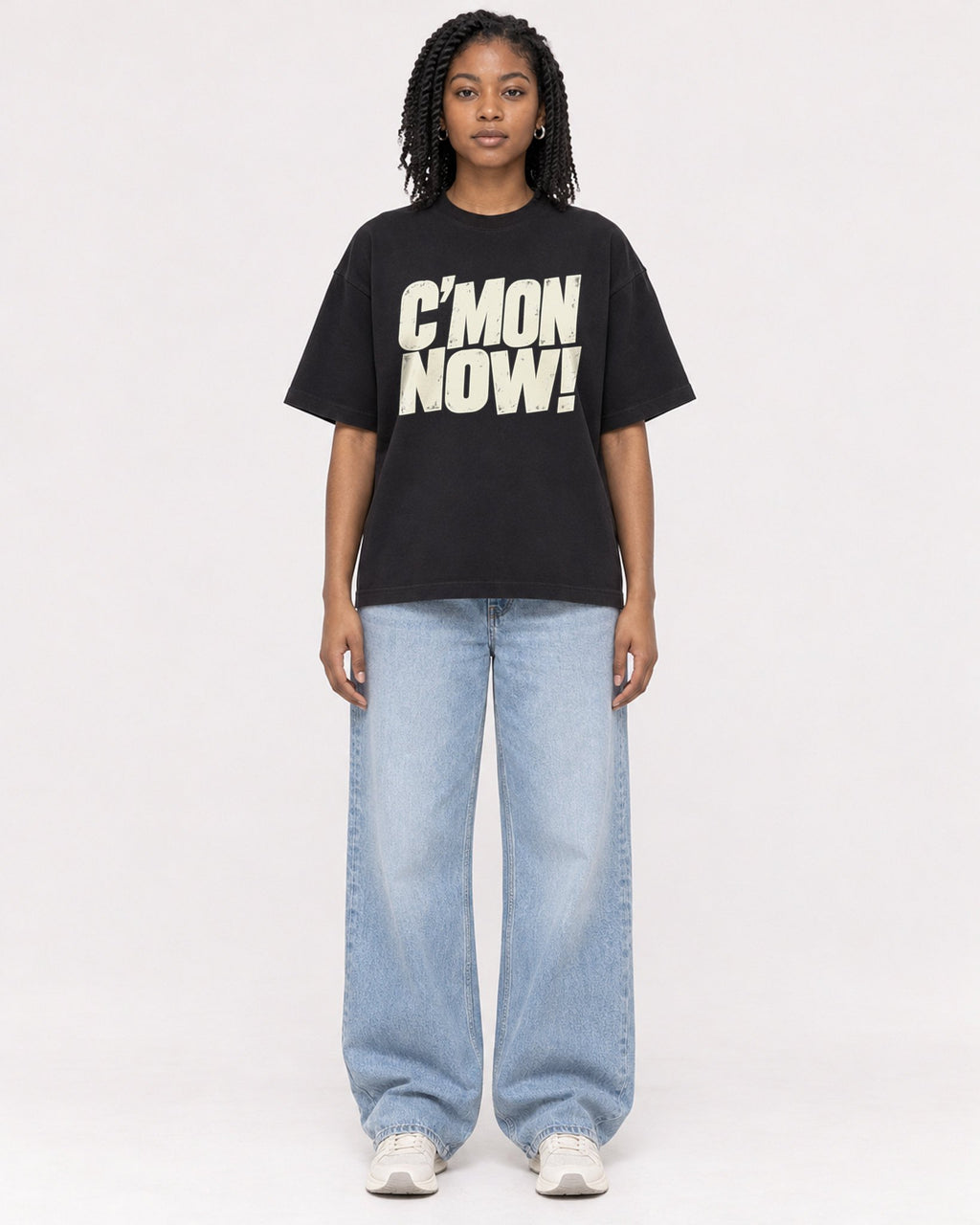 Mockup Boxy Heavyweight Tee Black female full-body 15
