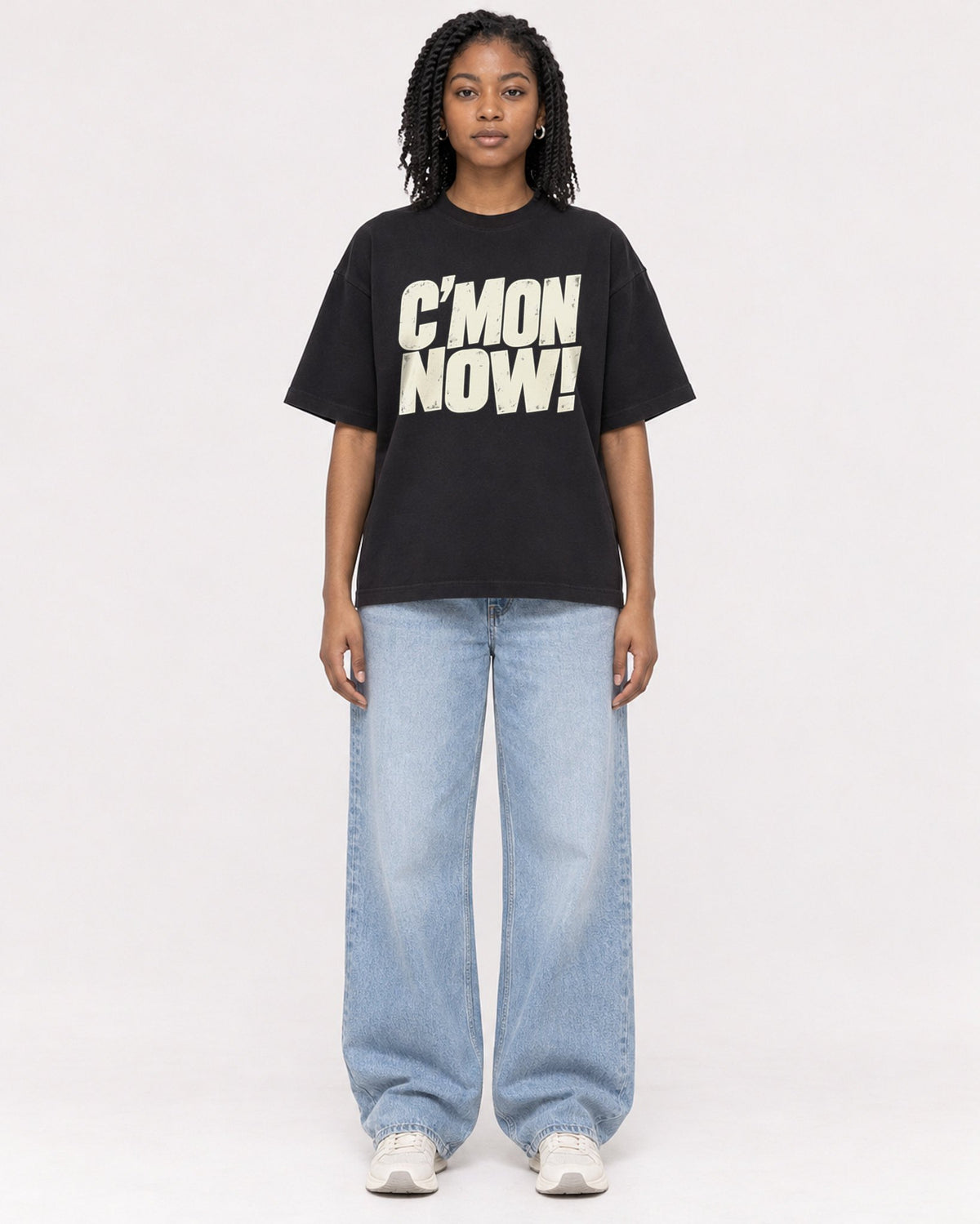 Mockup Boxy Heavyweight Tee Black female full-body 15