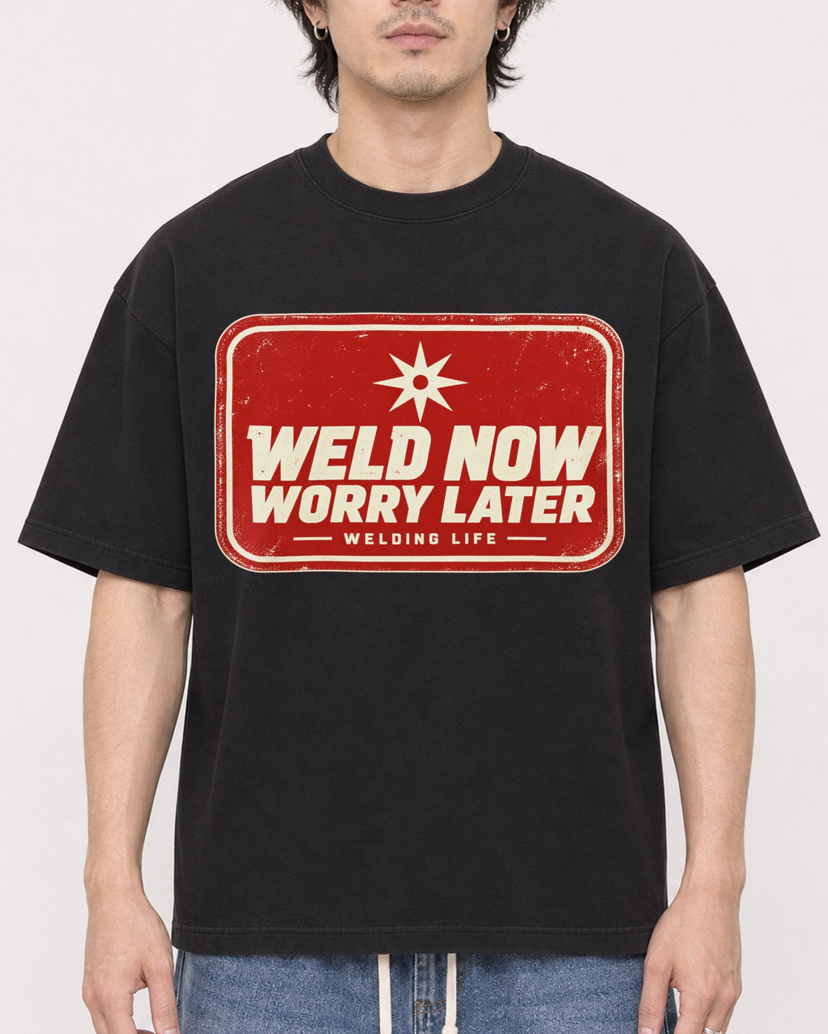 Mockup Boxy Heavyweight Tee Black male close-up 03