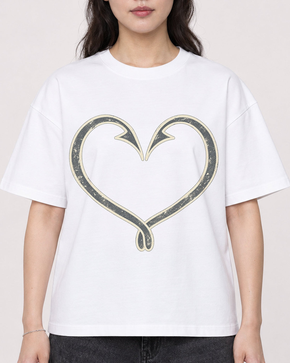 Mockup Boxy Heavyweight Tee White female close-up 03
