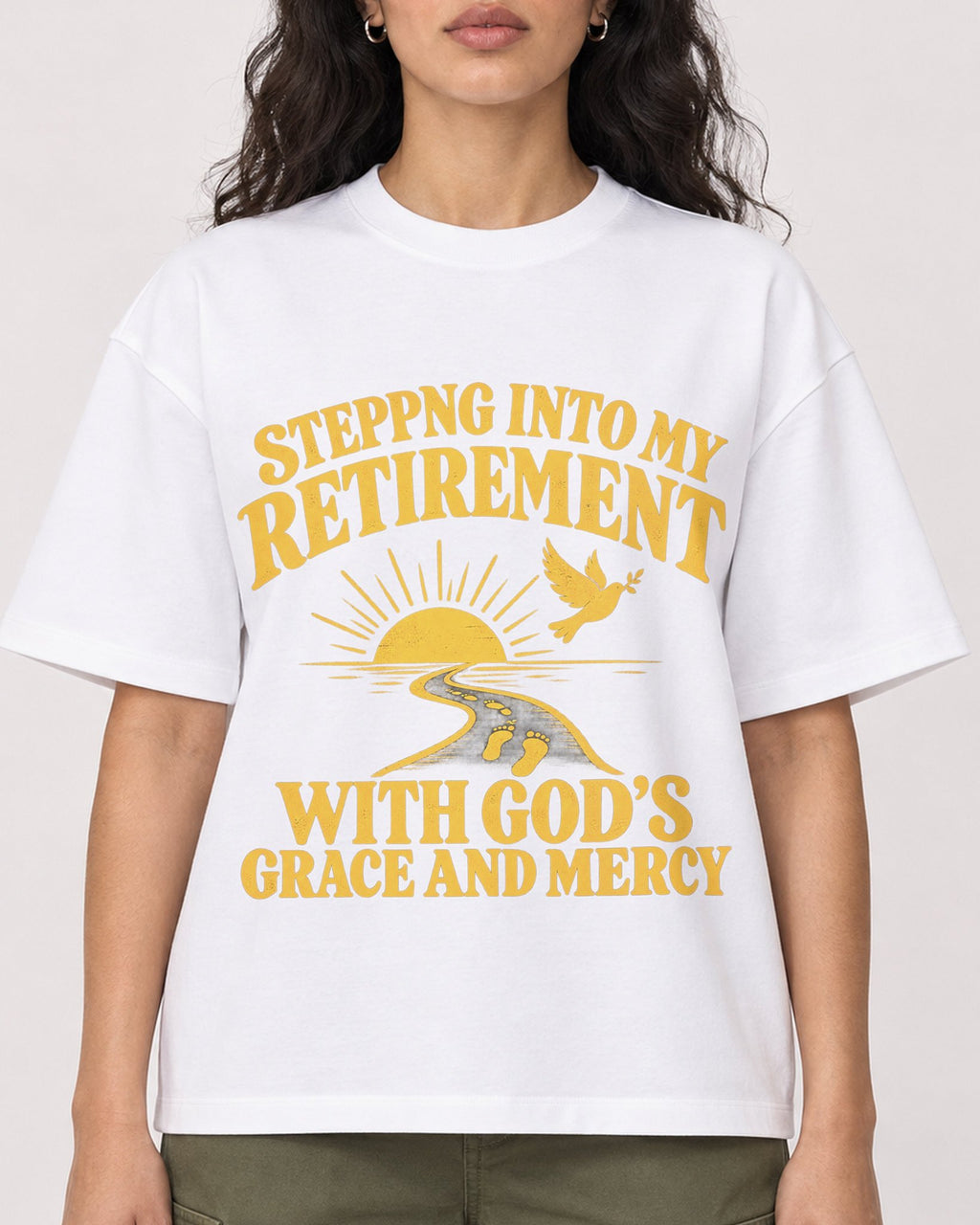 Mockup Boxy Heavyweight Tee White female close-up 07