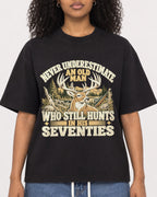 Mockup Boxy Heavyweight Tee Black female close-up 05