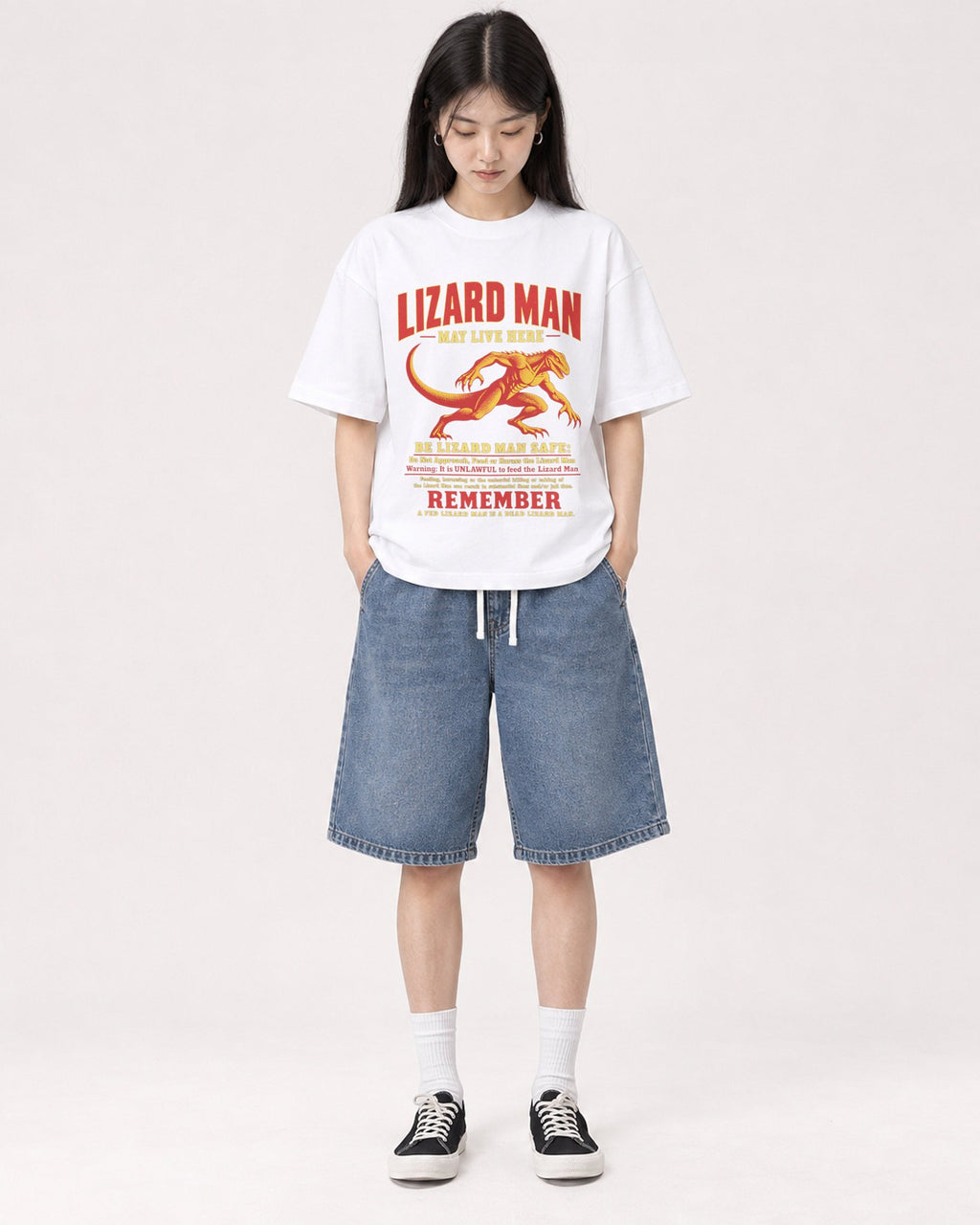 Mockup Boxy Heavyweight Tee White female full-body 01