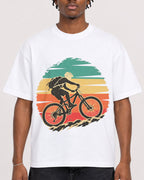 Mockup Boxy Heavyweight Tee White male close-up 05